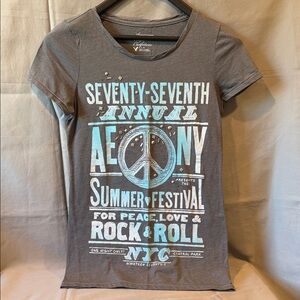 American Eagle Outfitters Gray Graphic Tee